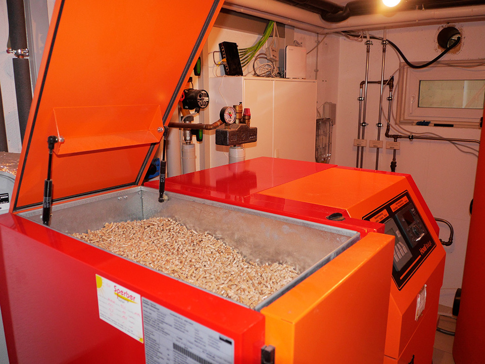 Palletheizung2 bei Elektro Ruths Installationen GmbH in Mühltal